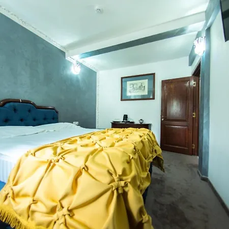Hotel Voila 4*