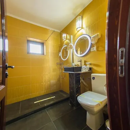 Voila Hotel 4*